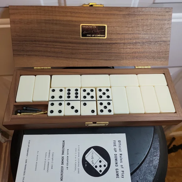 Handcrafted Dominic C. Armanino Five Up Co Dominos in Walnut Wood Box - Picture 7 of 16